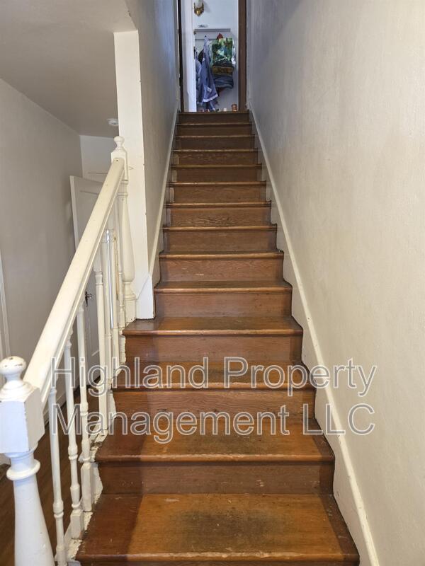 Photo - 520 NE Maple St Unit #A & B