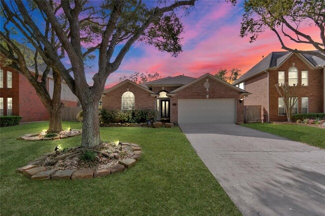 Photo - 1303 Raintree Cir Casa