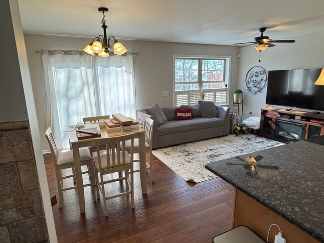 Photo - Beautiful Three Bedroom Townhouse