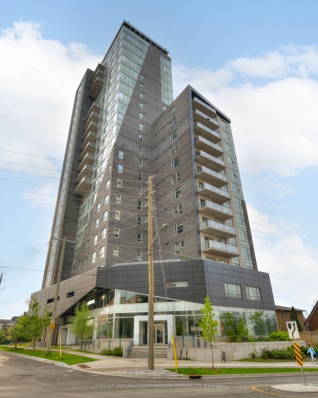 Photo - 158-1158 King St N