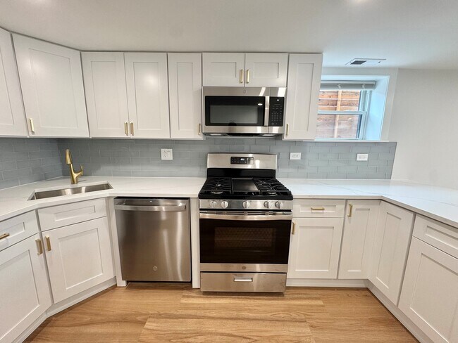 Photo - 4816 W Henderson St Unit G