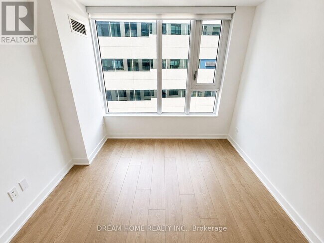 Photo - 543 Richmond St W Unit 1424