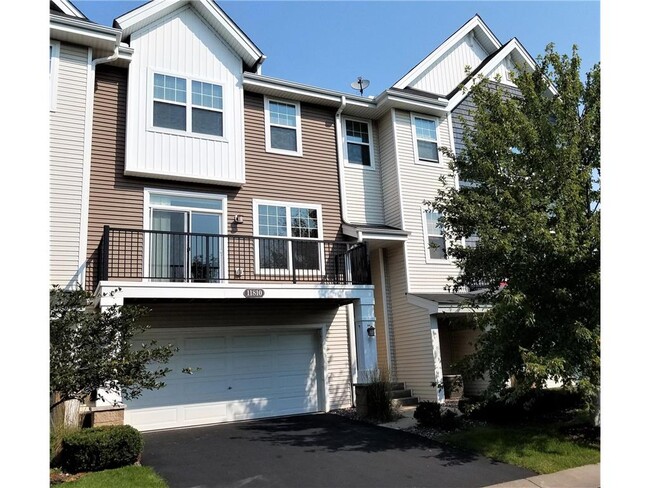 Photo - 11810 Emery Village Dr N