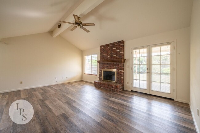 Photo - North Fresno Home, 3BR/2BA, Built 1989 - Lots of Amenities!