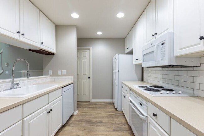 Photo - 9729 NW Miller Hill Dr