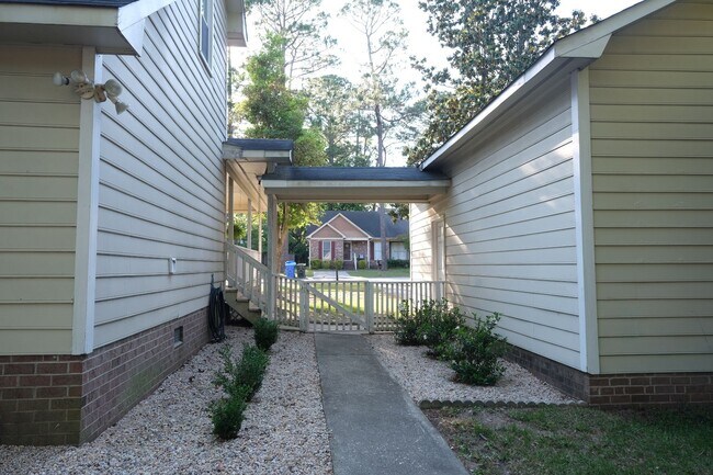 Photo - 405 Andros Dr
