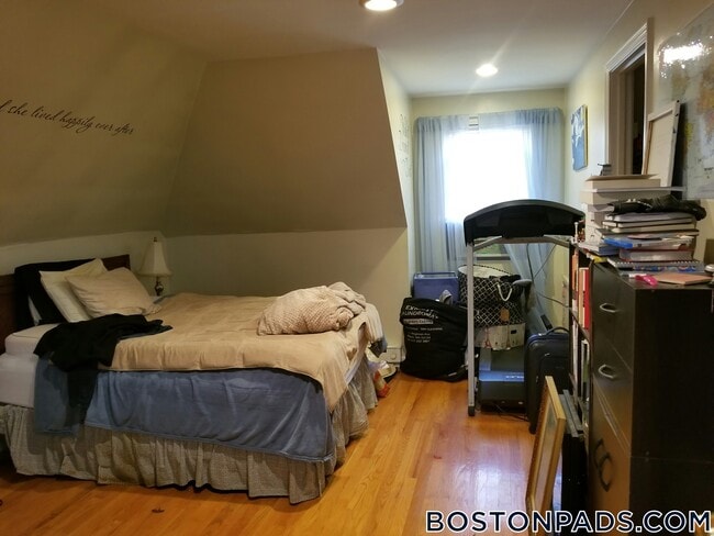14 Gardner St Unit 2R