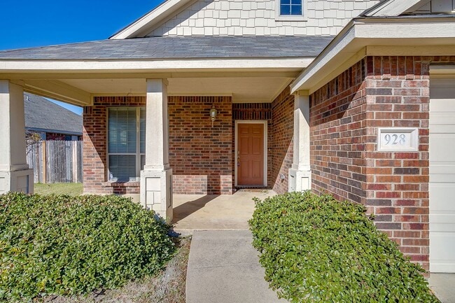 Photo - Ready for New Tenants- Amazing Mansfield Home- 3 Bed- 2 Bath- Mansfield ISD- 76063
