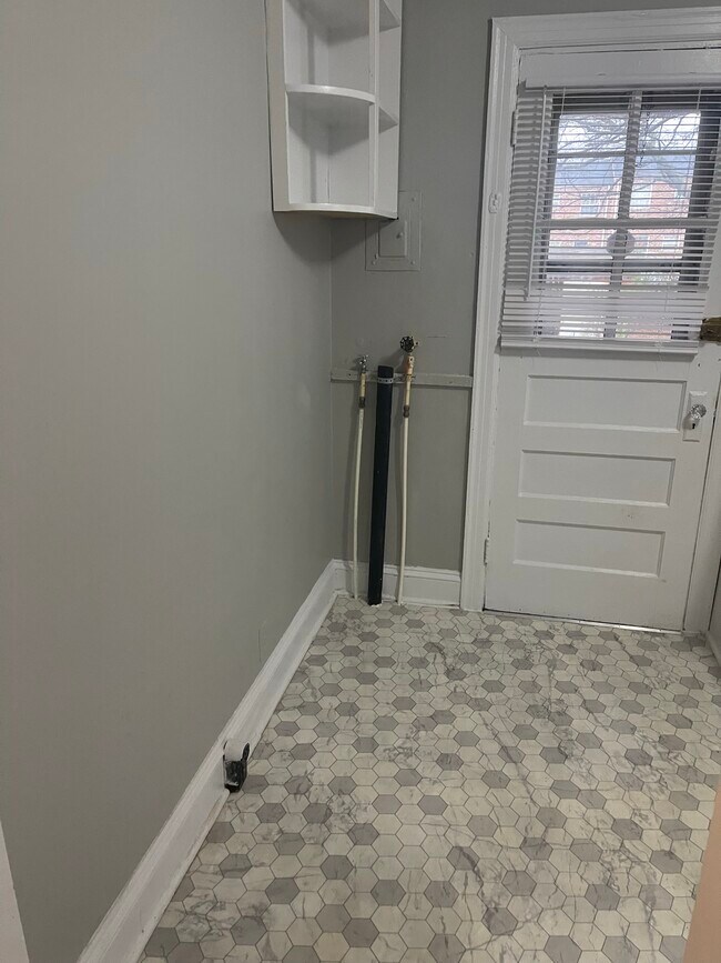 Photo - 1707 Dinwiddie Ave