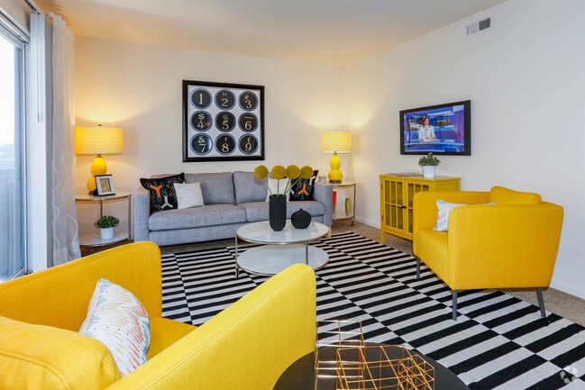 2 Bed/ Bath & 1/2 - Model