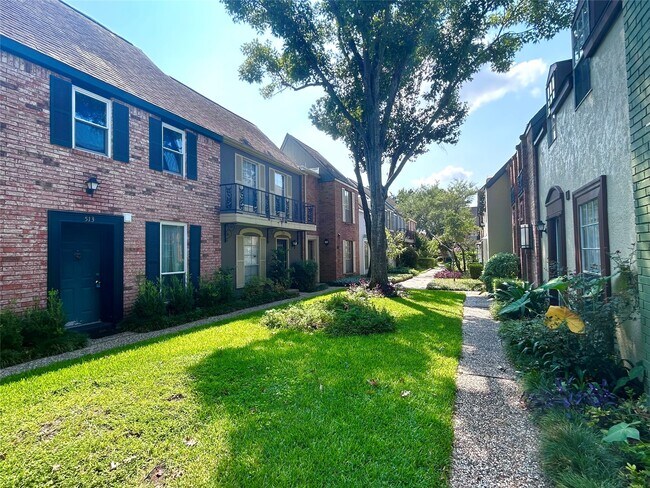 Building Photo - 11550 Chimney Rock Rd Unit 525 Rental