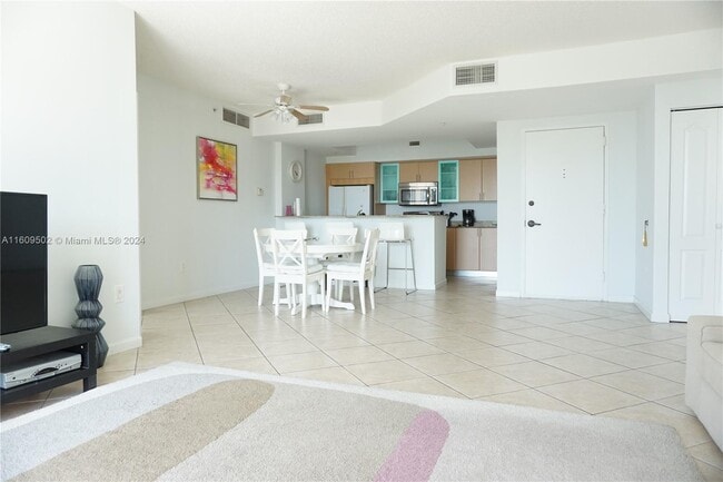 Photo - 17555 Atlantic Blvd Unit 606