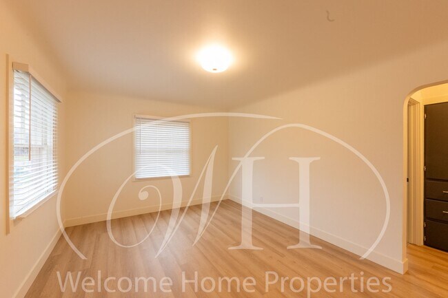 Photo - 427 E Pine St Unit 427 Pine, A