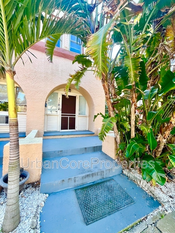 Photo - 352 13th Ave NE