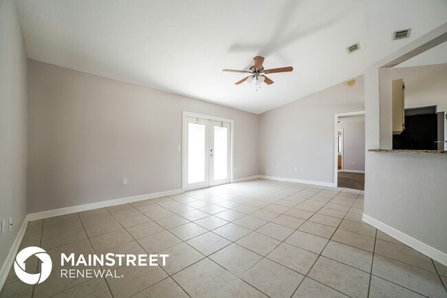 Photo - 631 Blackstone Ave