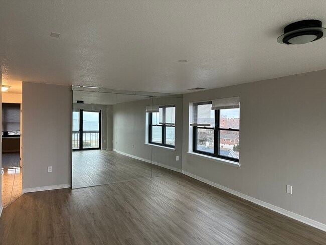 Photo - 12 Chancery Ct Unidad PH-7