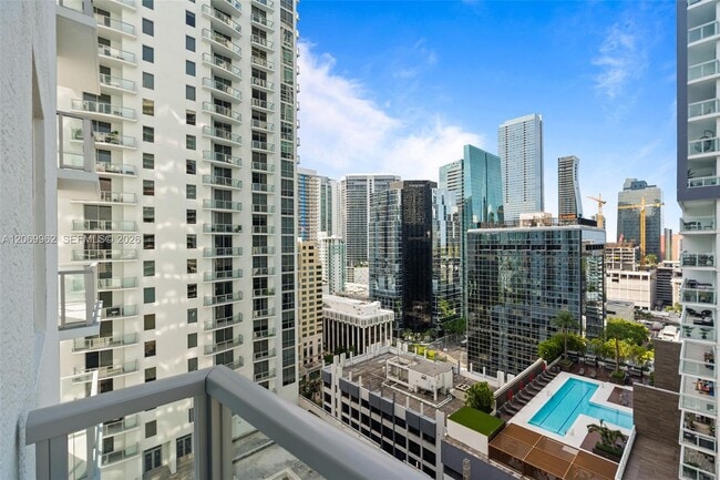 Photo - 1050 Brickell Ave Unidad 2112