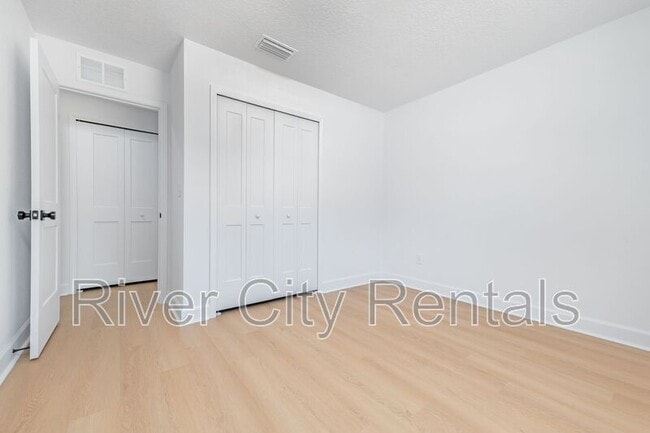 Photo - 6377 Alliance Ave