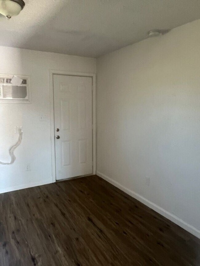 Photo - 409 Tahoka Rd Unit B