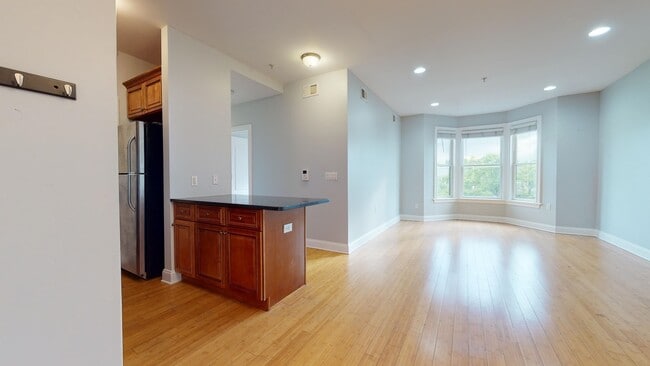 Building Photo - 5 Monitor St Unit 302