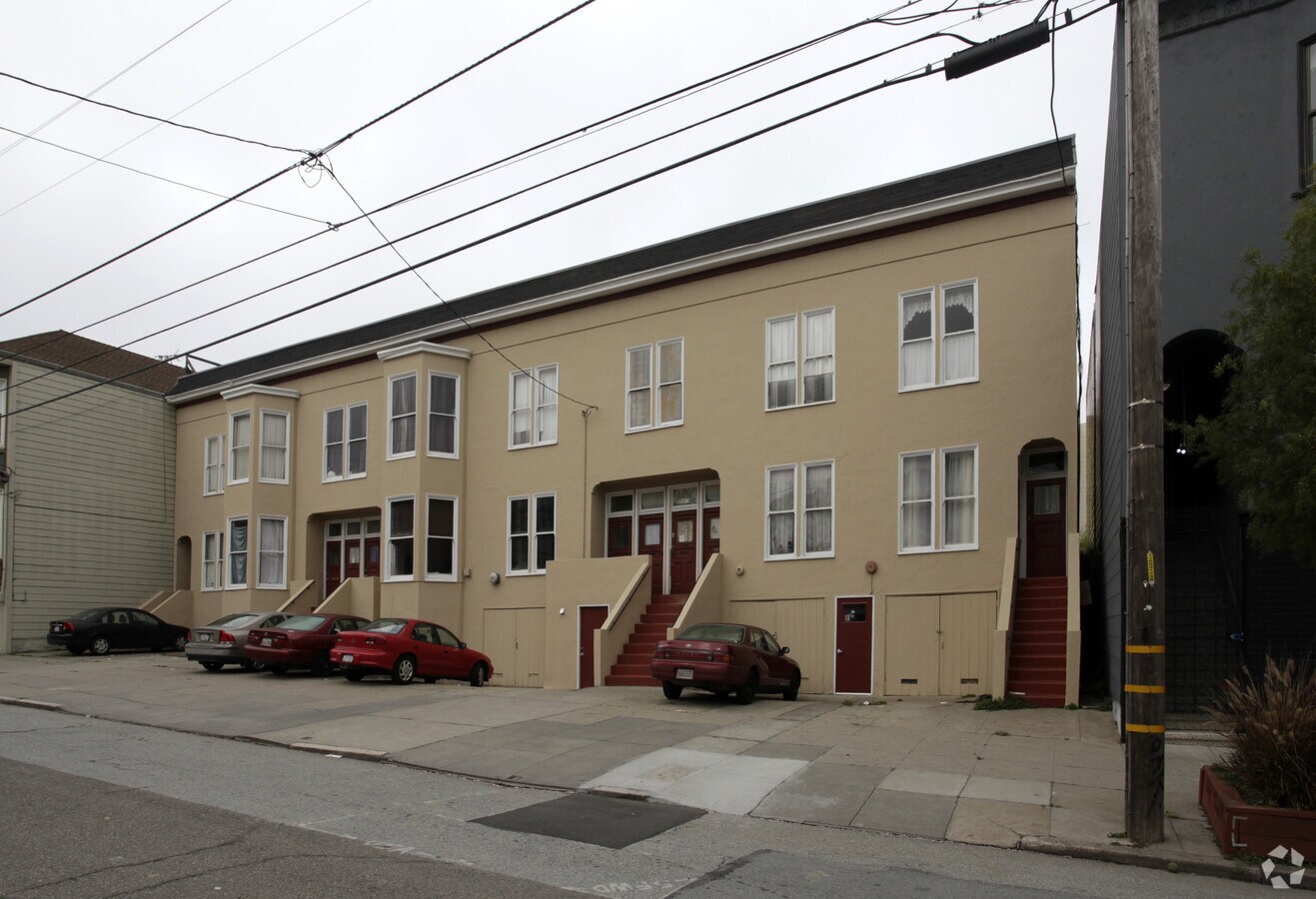 Photo - 122-144 Tiffany Ave