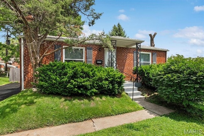 Photo - 1076 Wilshire Ave