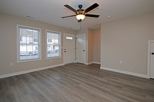 Photo - 1317 LUKE Ln