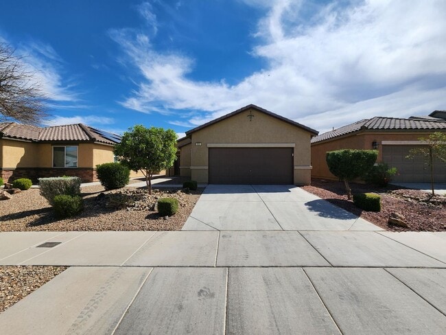 Building Photo - Beautiful Single Story 3 Bedroom close to Cadence