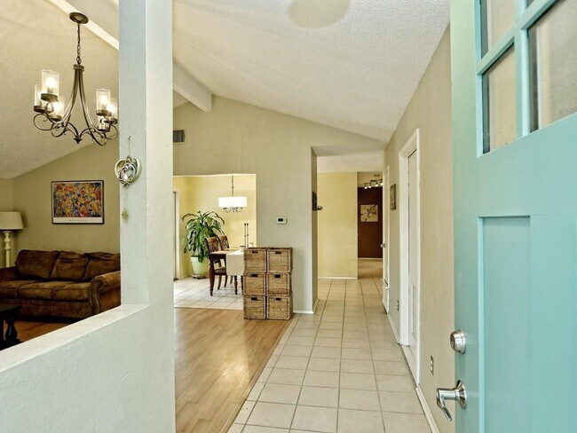 Photo - 11108 Applewood Dr