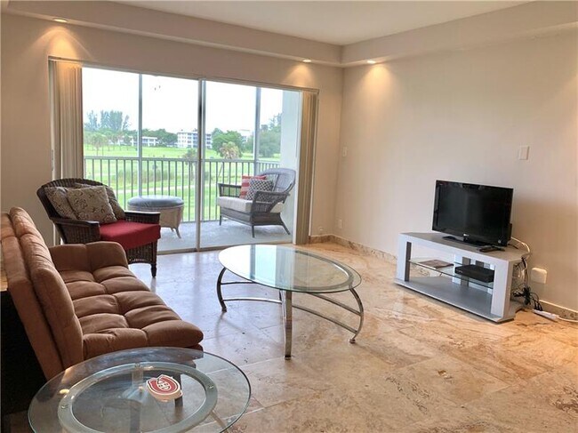 Photo - 2950 N Palm Aire Dr Unit 305