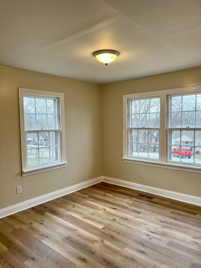 Photo - Beautiful 3 Bedroom Home w/yard!