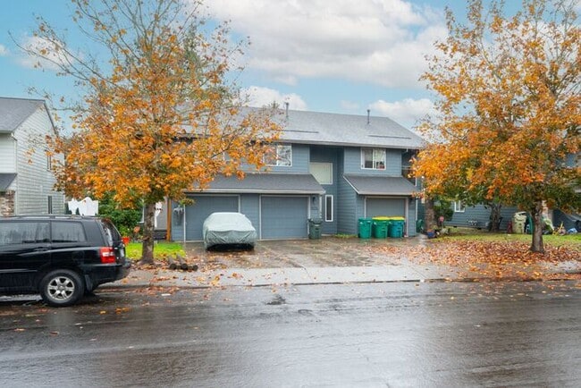 Photo - 3 bedroom townhouse with Garage!! Wont last! Call Now!!