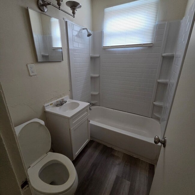 Photo - Hillcrest Apartments