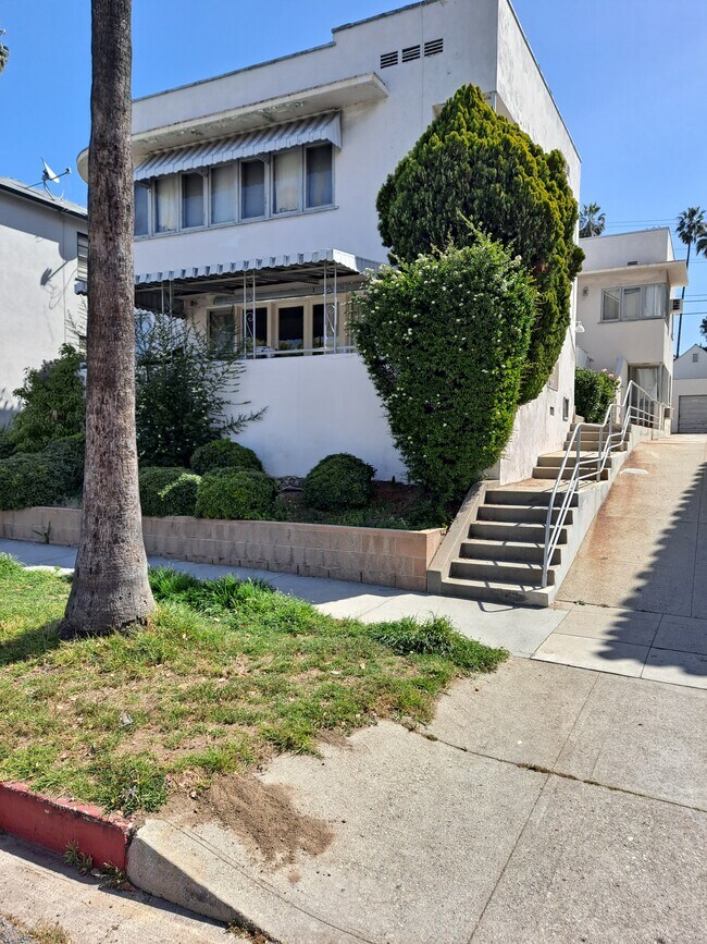 Photo - 1232 N Brand Blvd Unit 3