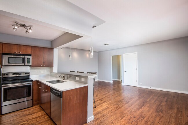 Photo - 636 N Washington St