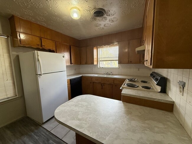 Photo - For Lease - 2701 Pagewood - Odessa TX