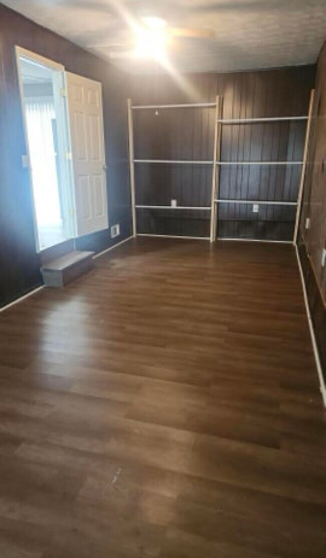 Photo - 1208 Venetian Cir