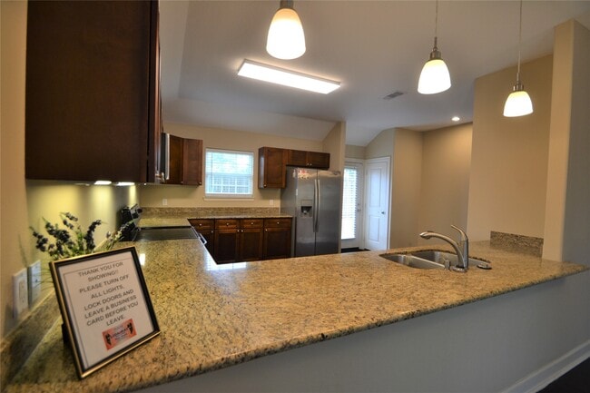 Photo - 278 Debbie Ln