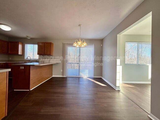 Photo - 2104 Shiloh Point SE