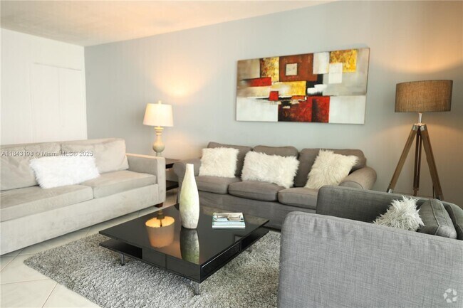 Building Photo - 5151 Collins Ave Unit 927 Rental