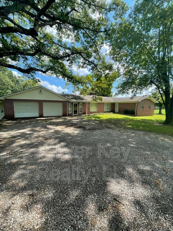 Building Photo - 227 Co Rd 121