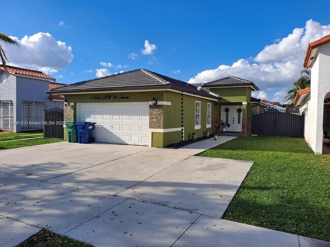 Photo - 14945 SW 38th St