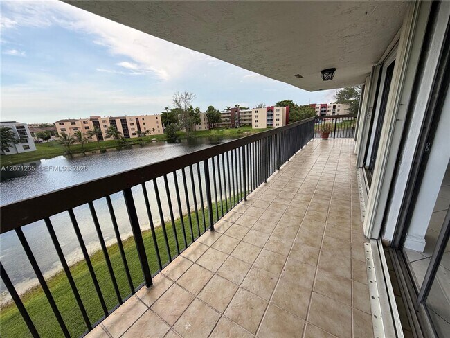 1350 SW 122nd Ave Unit 404