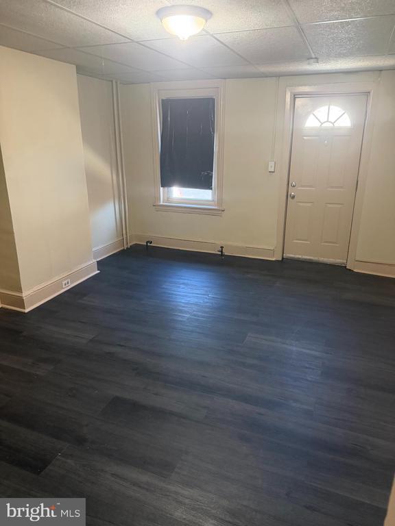 Building Photo - 352 E Airy St