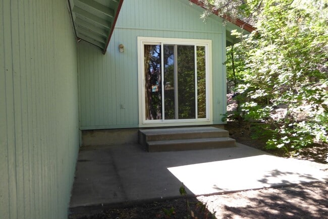 Photo - 1496 NW Portland Ave