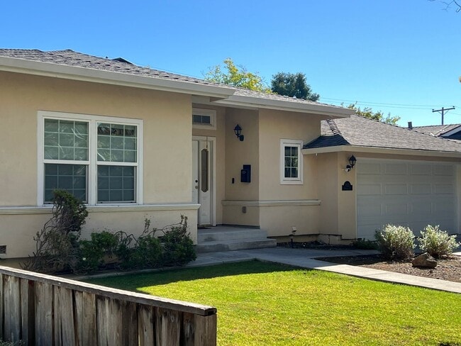 Photo - FURNISHED SHORT TERM 6-9 MONTHS TERMS AVAI...