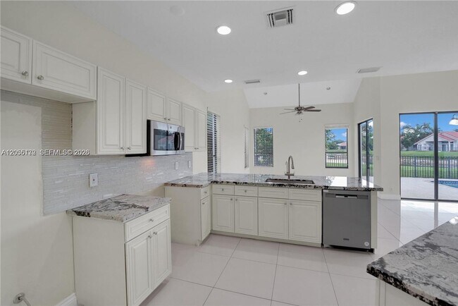 980 Woodland Ave