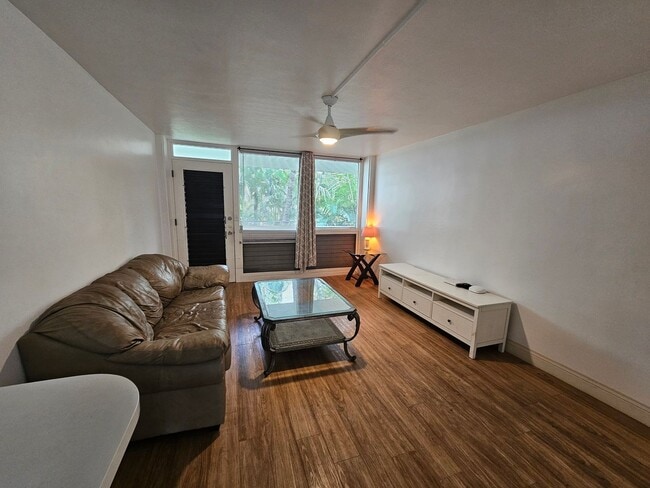 Photo - Fully Furnished. Updated. Waikiki (No parking)