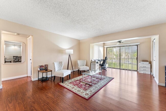 Photo - 524 Shady Pine Way Unit B2