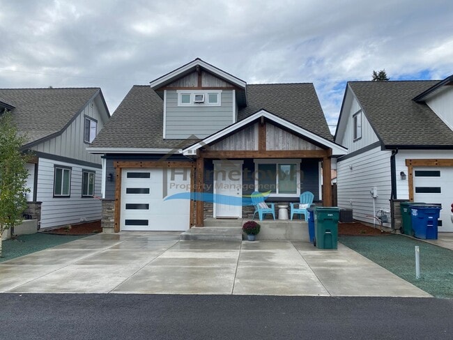 Building Photo - Beautiful 972 Square-Foot Custom Craftsman Home in Coeur d'Alene with 2 Bedrooms and 1.5 Bathrooms!